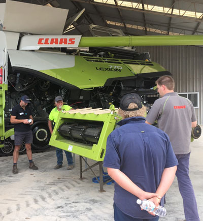 The team at G & J East is fixing a Claas Lexion 770